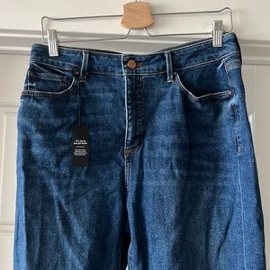 Ann Taylor High Rise Straight Leg Jean Size 8 Tall Curvy Fit